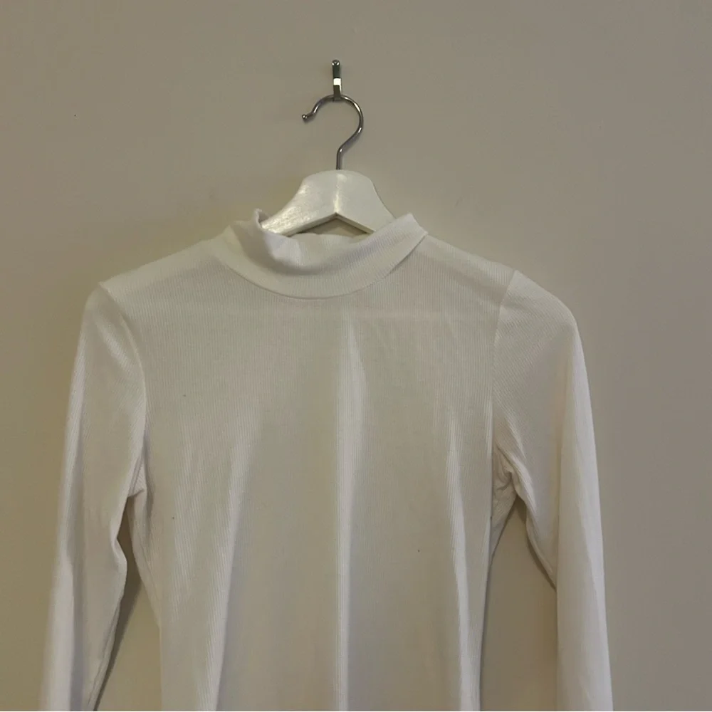 Shein Tops Soft Cream and White Fitted Neutral Stretchy Minimalist Basic Shirts - Picture 9 of 15